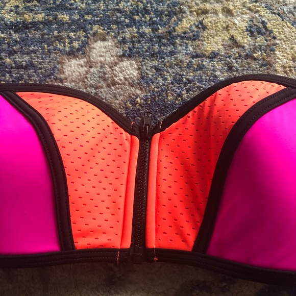 Flawless VS Pink swim top - Picture 2 of 3